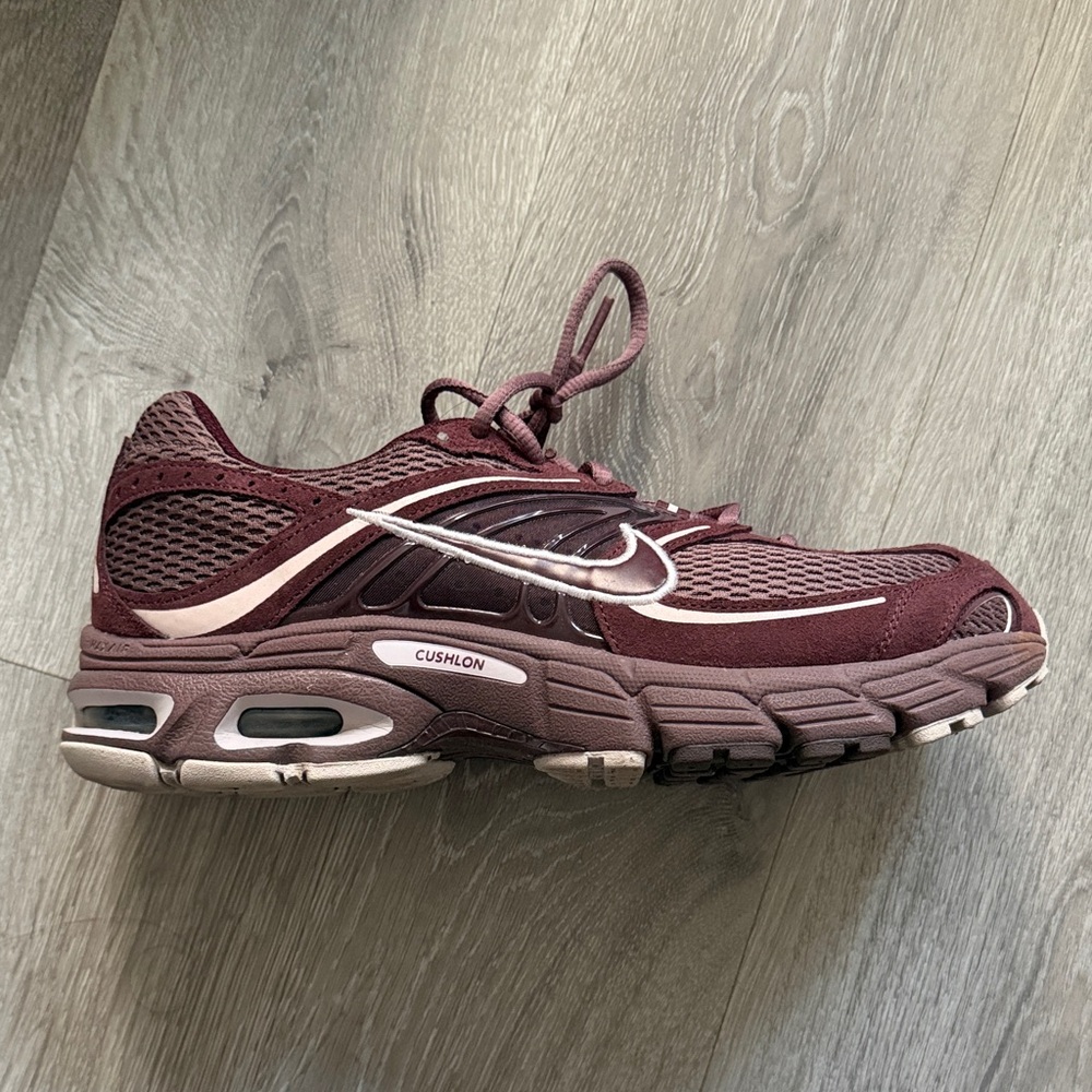 Nike Women’s Air Max Moto 2k Tennis Shoes